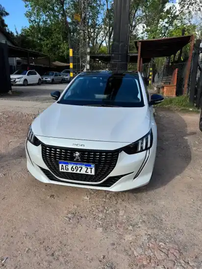 Peugeot 208 1.6 Feline Tiptronic 2024 - foto 1