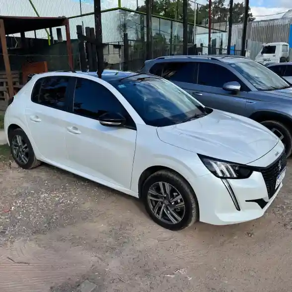 Peugeot 208 1.6 Feline Tiptronic 2024 - foto 2