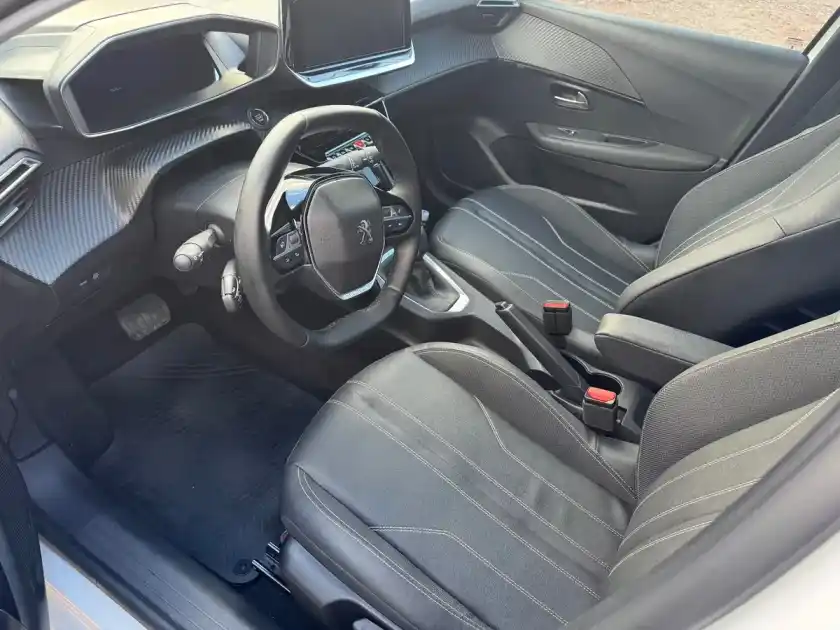 Peugeot 208 1.6 Feline Tiptronic 2024 - foto 3