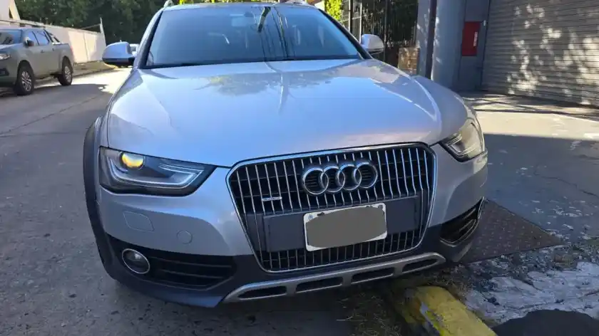 Audi A4 Allroad 2.0 Attraction Tfsi Stronic Quattro 2012 - foto 2