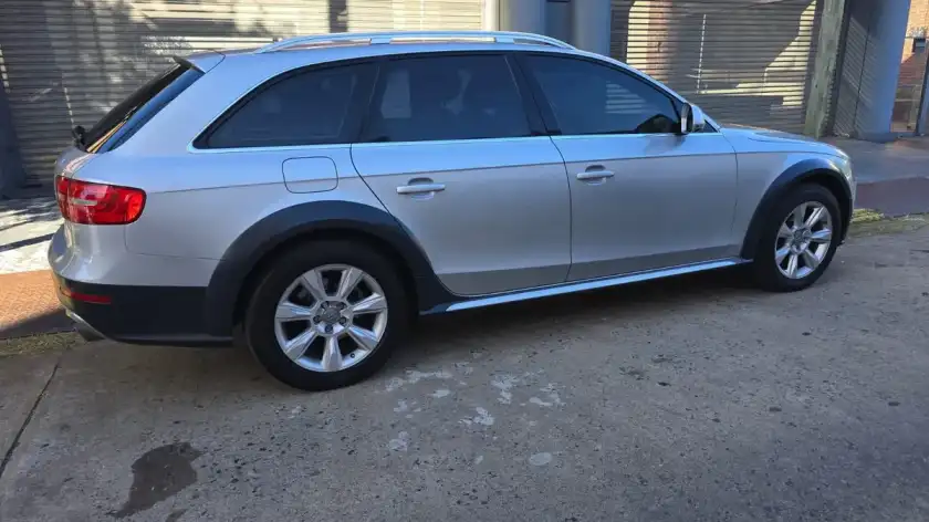 Audi A4 Allroad 2.0 Attraction Tfsi Stronic Quattro 2012 - foto 3