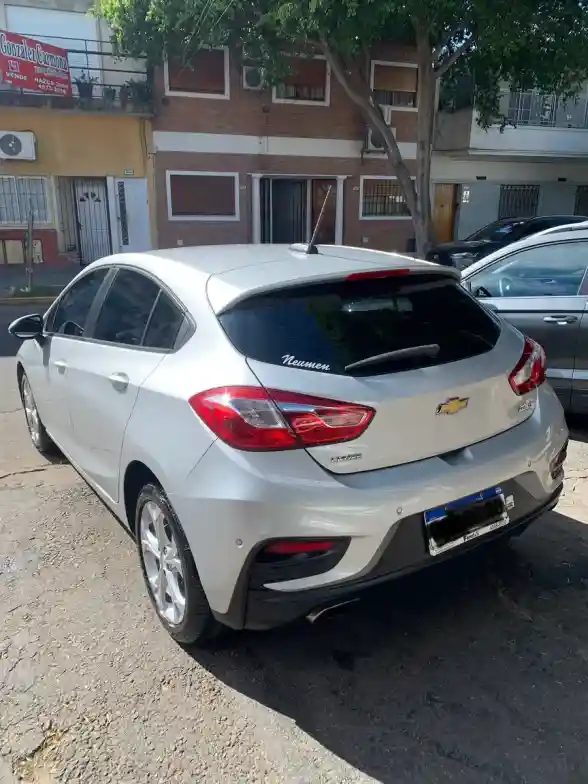 Chevrolet Cruze 5 1.4 Lt At 5P 2023 - foto 4