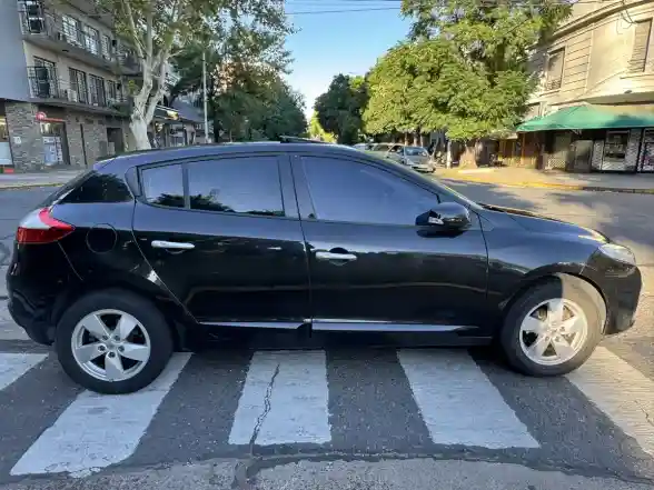 Renault Megane 2.0 2011 - foto 4