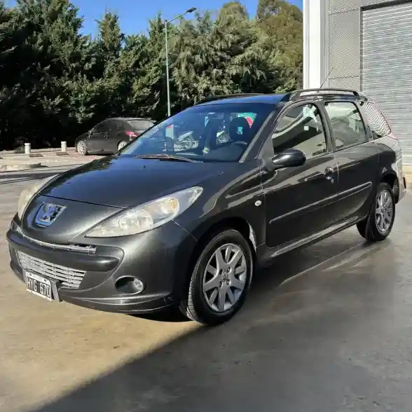 Peugeot 207 2009 - foto 1