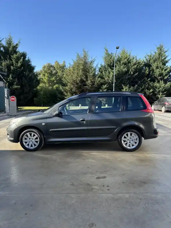 Peugeot 207 1.6 Xt 2009 - foto 2