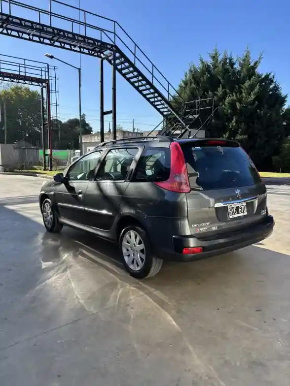 Peugeot 207 1.6 Xt 2009 - foto 3