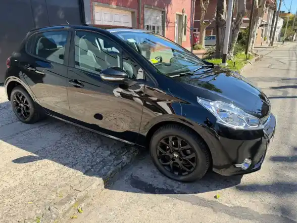 Peugeot 208 1.6 Allure Touchscreen 2015 - foto 2