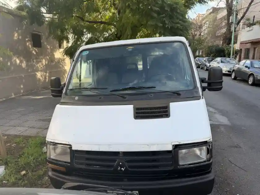 Renault Trafic Furgon Con Lateral Vidriado 1994 - foto 2