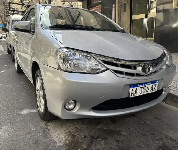 Toyota Etios 2016 - foto 1