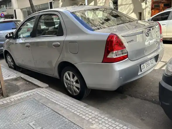 Toyota Etios 1.5 Sedan Xls At 2016 - foto 5