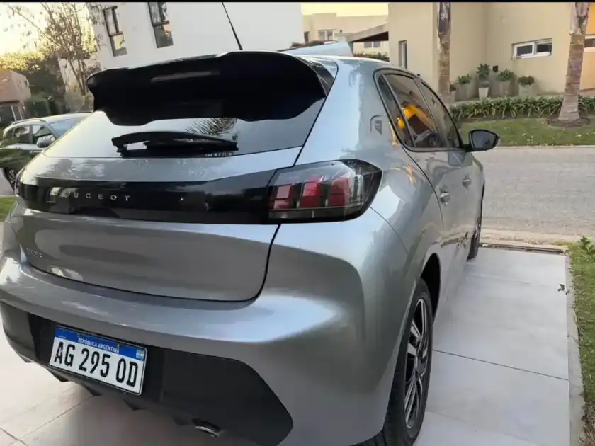 Peugeot 208 1.6 Road Trip 2023 - foto 5