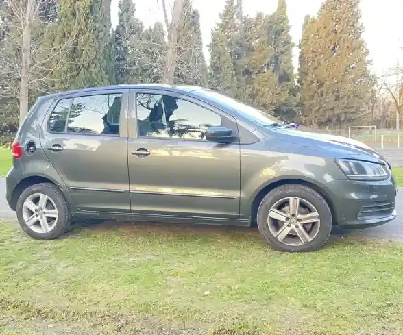 Volkswagen Fox 1.6 Msi 16V Highline Imotion 110Cv 2017 - foto 1