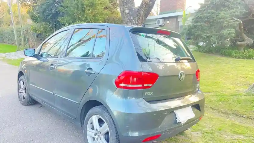 Volkswagen Fox 1.6 Msi 16V Highline Imotion 110Cv 2017 - foto 2