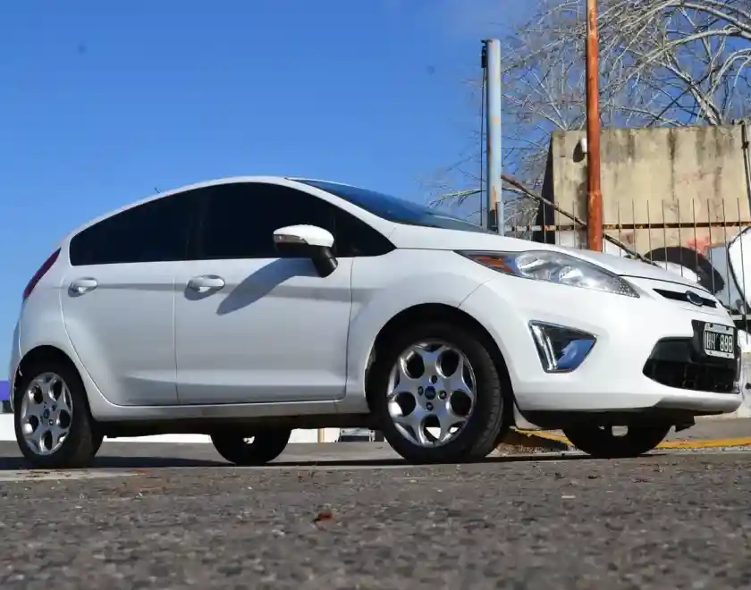 Ford Fiesta Kinetic 1.6 Design 120Cv Titanium 2011 - foto 3