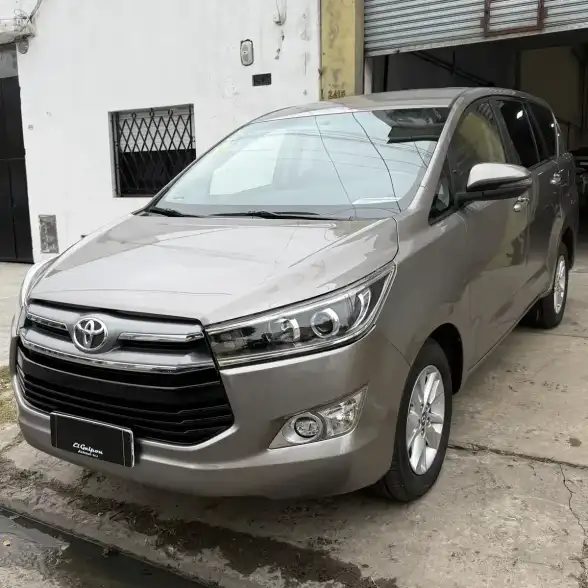 Toyota Innova 2.7 Srv 6At 8A 2018 - foto 1