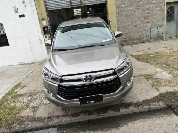 Toyota Innova 2.7 Srv 6At 8A 2018 - foto 2