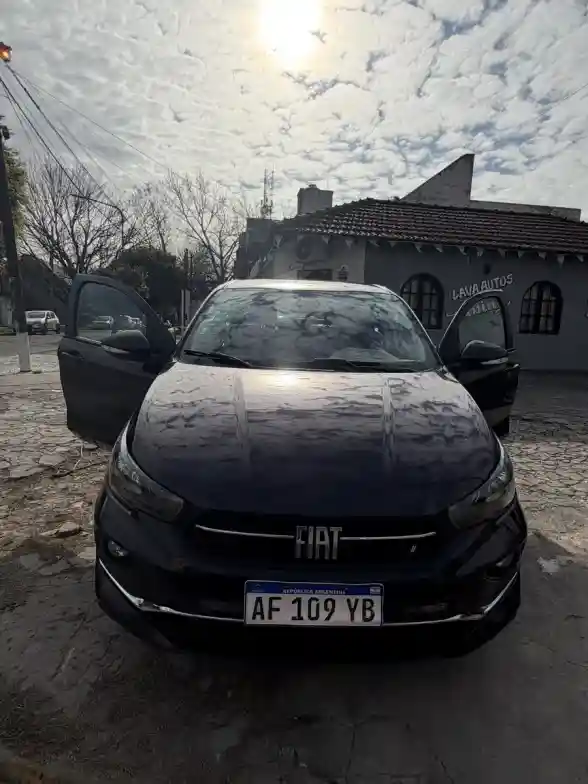 Fiat Cronos 1.8 16V Precision 2022 - foto 2