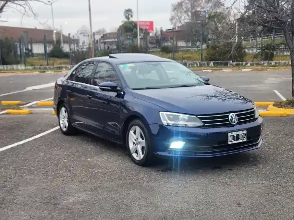Volkswagen Vento 2.5 Luxury 170Cv 2013 - foto 2