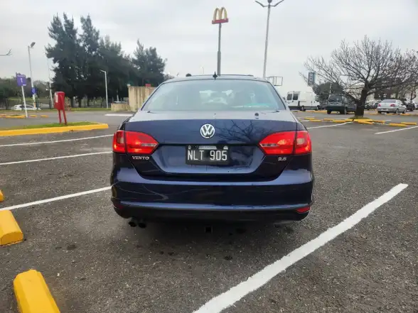Volkswagen Vento 2.5 Luxury 170Cv 2013 - foto 4