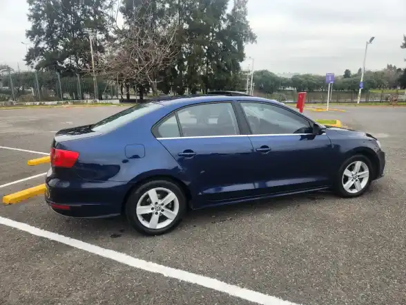 Volkswagen Vento 2.5 Luxury 170Cv 2013 - foto 5
