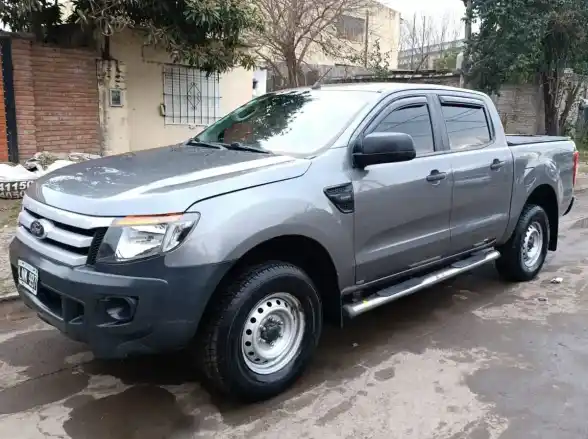 Ford Ranger 2012 - foto 1