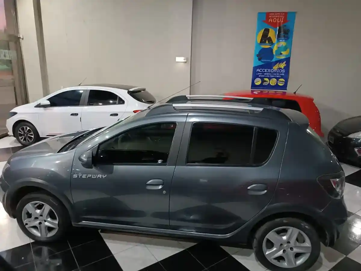 Renault Sandero Stepway 1.6 Expression 105Cv 2018 - foto 4