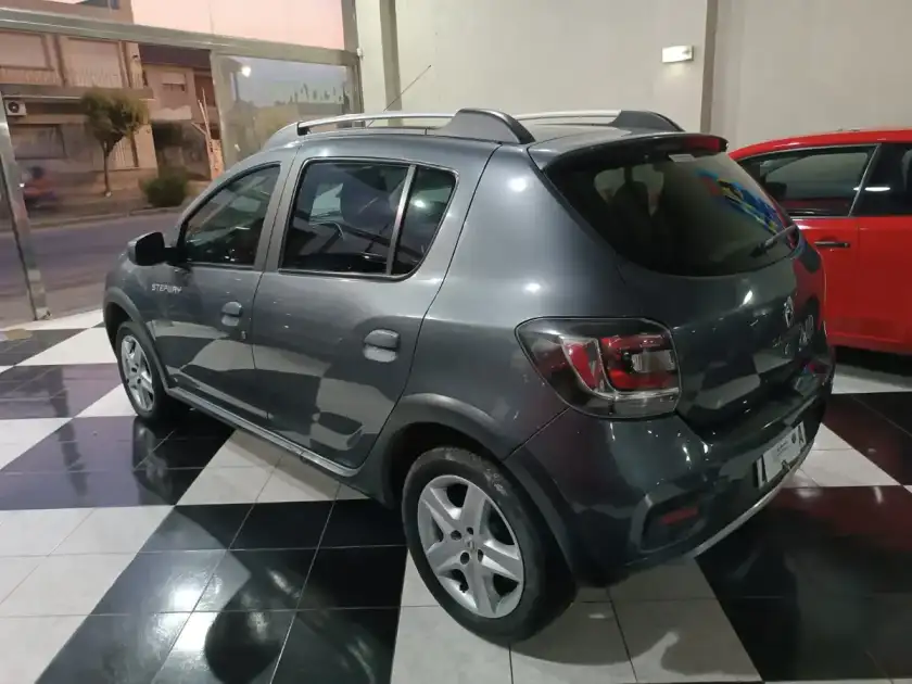 Renault Sandero Stepway 1.6 Expression 105Cv 2018 - foto 5