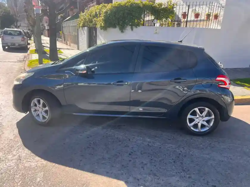 Peugeot 208 1.5 Allure Touchscreen 2014 - foto 3