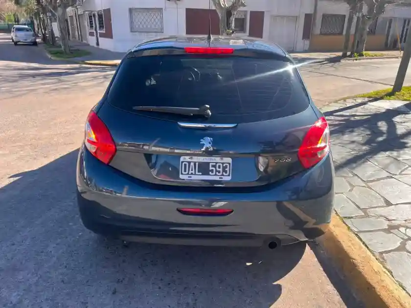 Peugeot 208 1.5 Allure Touchscreen 2014 - foto 5
