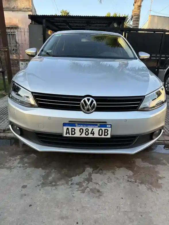 Volkswagen Vento 2.5 Luxury 170Cv 2013 - foto 2