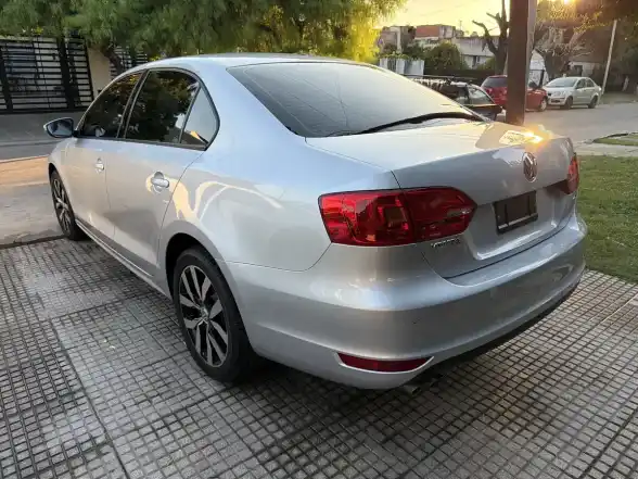 Volkswagen Vento 2.5 Luxury 170Cv 2013 - foto 5