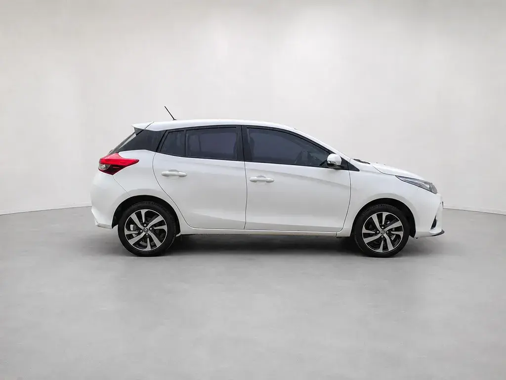 Toyota Yaris 1.5 5 Ptas Xls Pack Cvt L/22 2024 - foto 5
