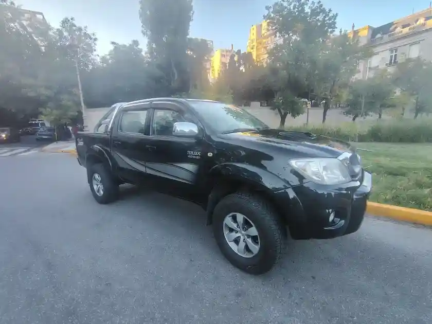 Toyota Hilux Pick-Up 3.0 I Srv Cab Doble 4X4 Cuero 2010 - foto 4