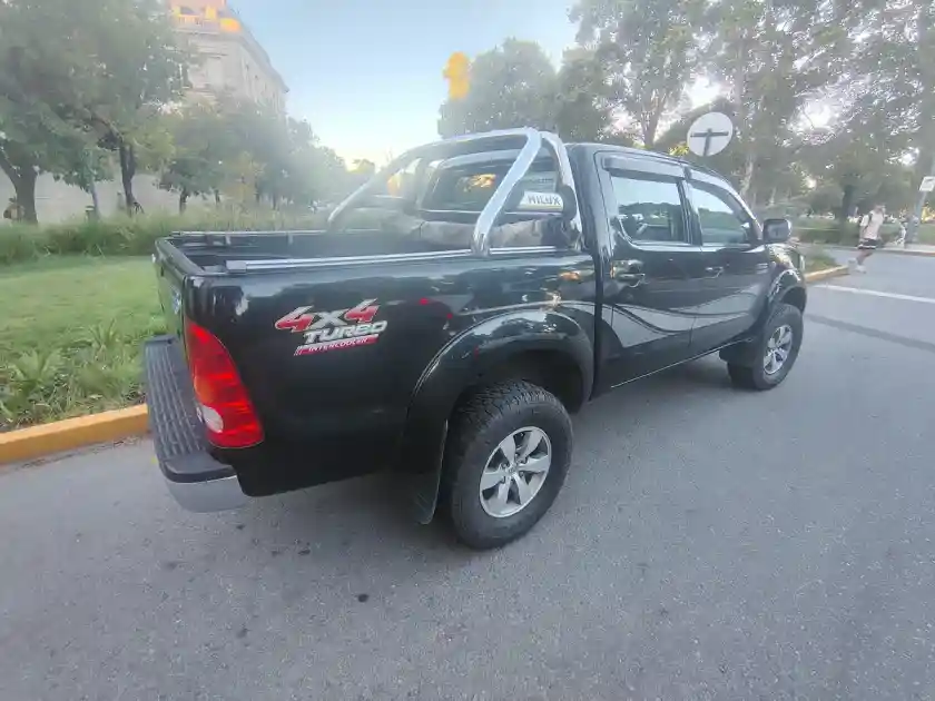 Toyota Hilux Pick-Up 3.0 I Srv Cab Doble 4X4 Cuero 2010 - foto 5