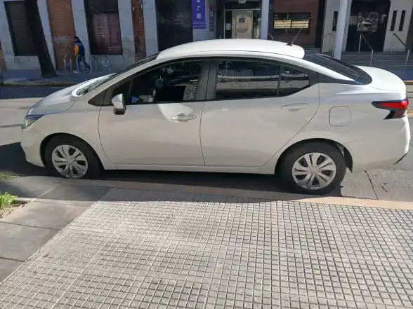 Nissan Versa 1.6 Sense Mt 2021 - foto 3