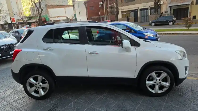 Chevrolet Tracker 1.8 Ltz+ Awd At 140Cv 2016 - foto 4