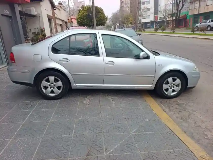 Volkswagen Bora 2.0 Trendline 115Cv 2012 - foto 2