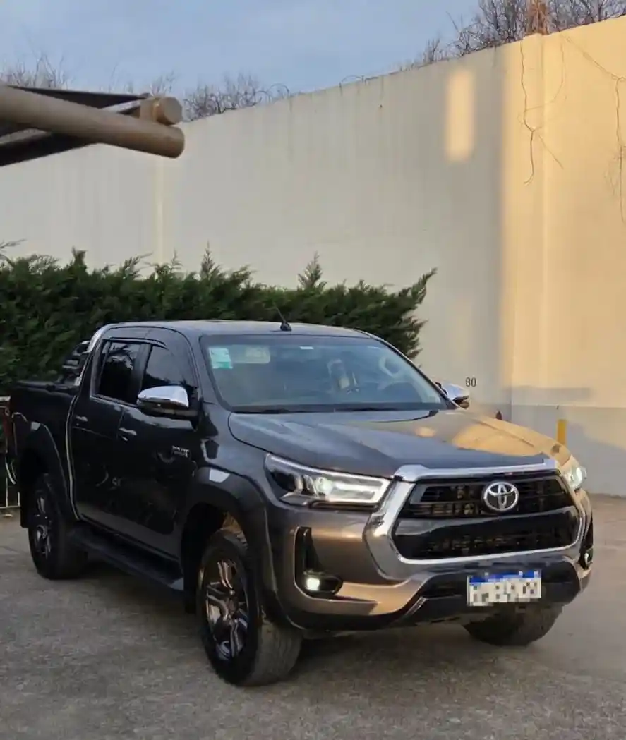 Toyota Hilux Pick-Up 2.8 Cd Srv 177Cv 4X2 At 2023 - foto 2