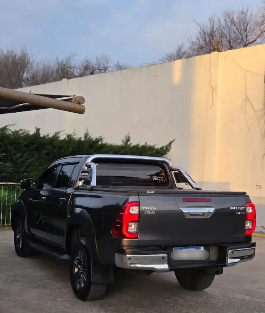 Toyota Hilux Pick-Up 2.8 Cd Srv 177Cv 4X2 At 2023 - foto 4