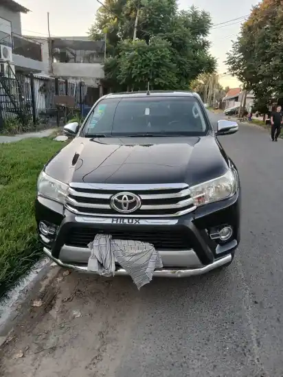 Toyota Hilux Pick-Up 2.8 Cd Srv 177Cv 4X2 2017 - foto 3