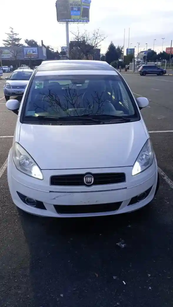 Fiat Idea 1.6 Essence 115Cv 2012 - foto 3