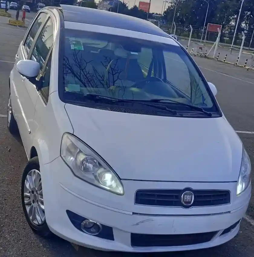 Fiat Idea 1.6 Essence 115Cv 2012 - foto 4