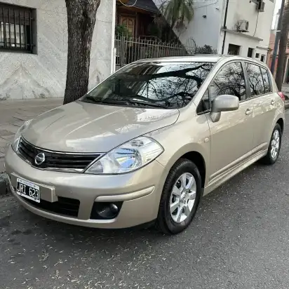 Nissan Tiida 2011 - foto 1