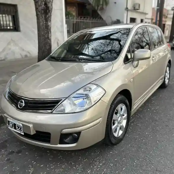 Nissan Tiida 1.8 Acenta 2011 - foto 4
