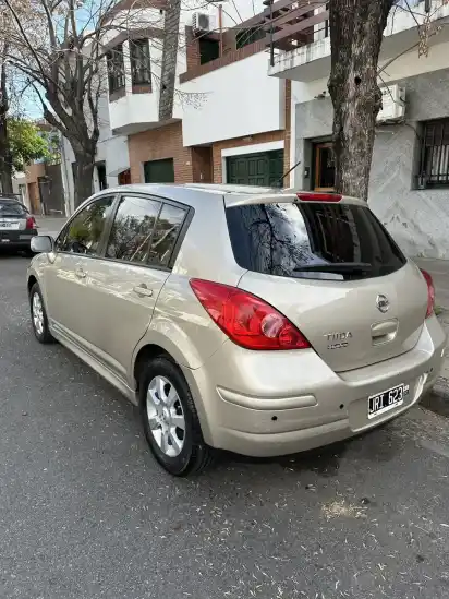 Nissan Tiida 1.8 Acenta 2011 - foto 5
