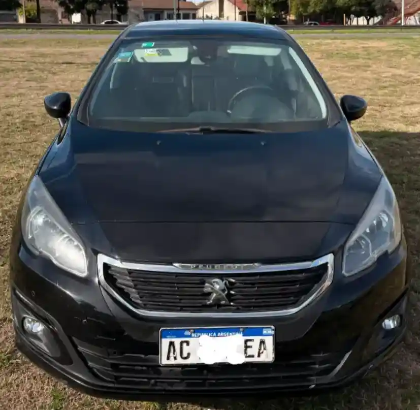 Peugeot 308 2018 - foto 1