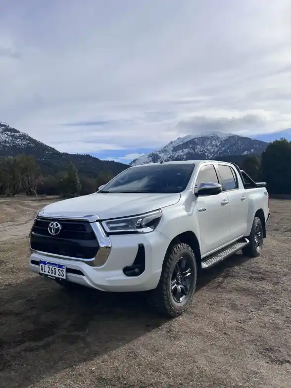 Toyota Hilux Pick-Up 2.8 Cd Srv 204Cv 4X4 At 2026 - foto 4