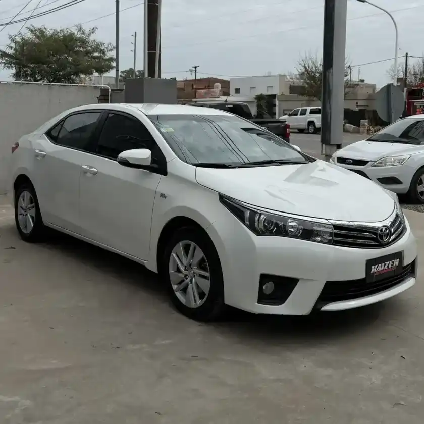 Toyota Corolla 2015 - foto 1