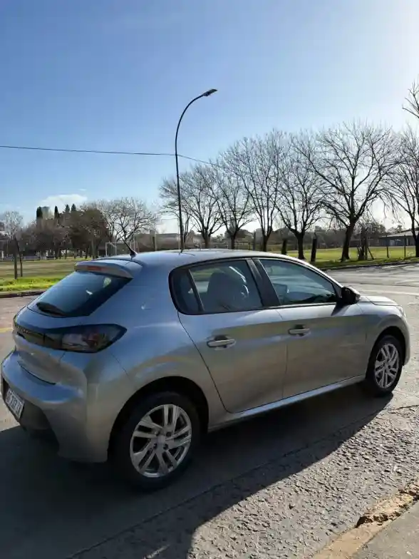 Peugeot 208 1.6L Active Pack Tiptronic 2023 - foto 4