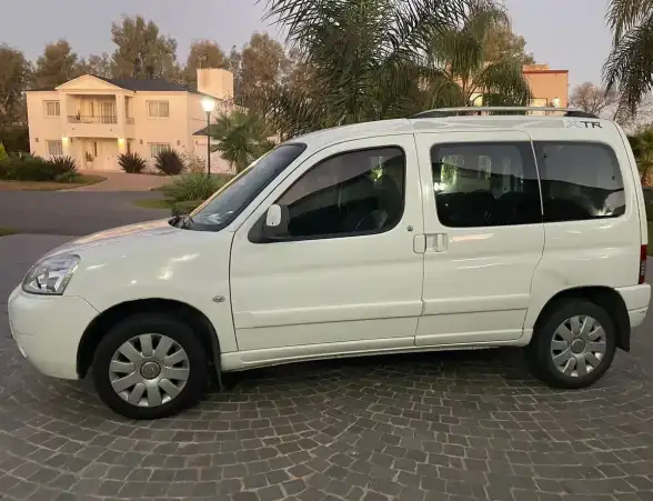 Citroën Berlingo Multispace 1.6 Xtr Hdi 92Cv 2015 - foto 1